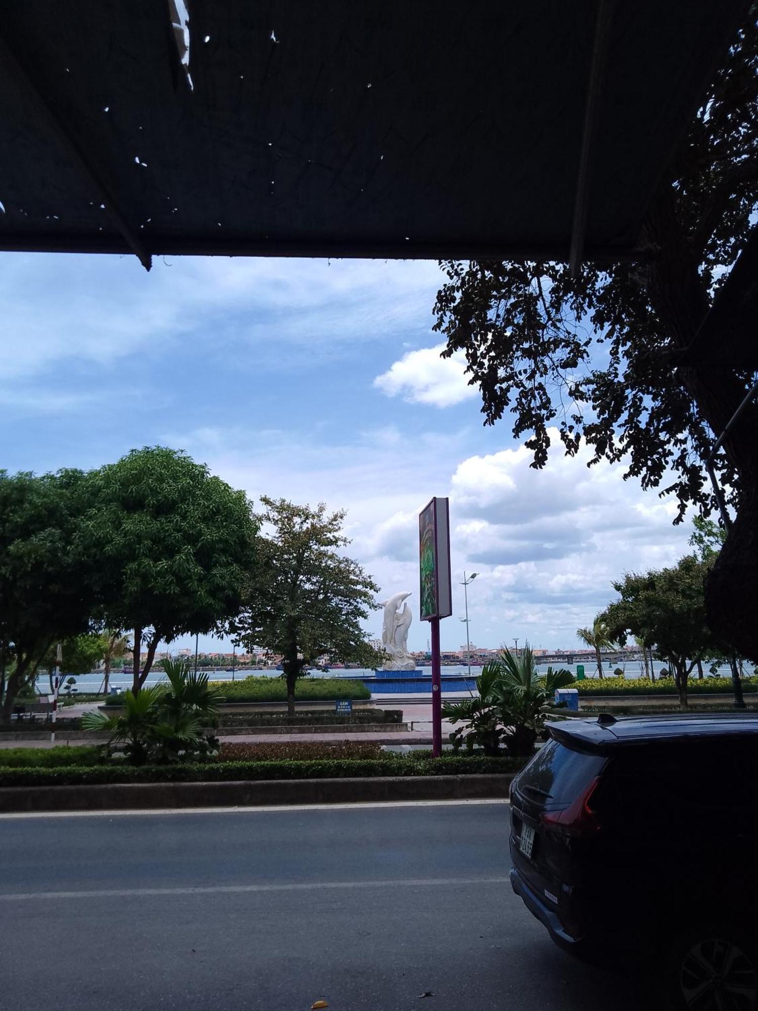 Nha Nghi Hang Nga Dong Hoi Zewnętrze zdjęcie